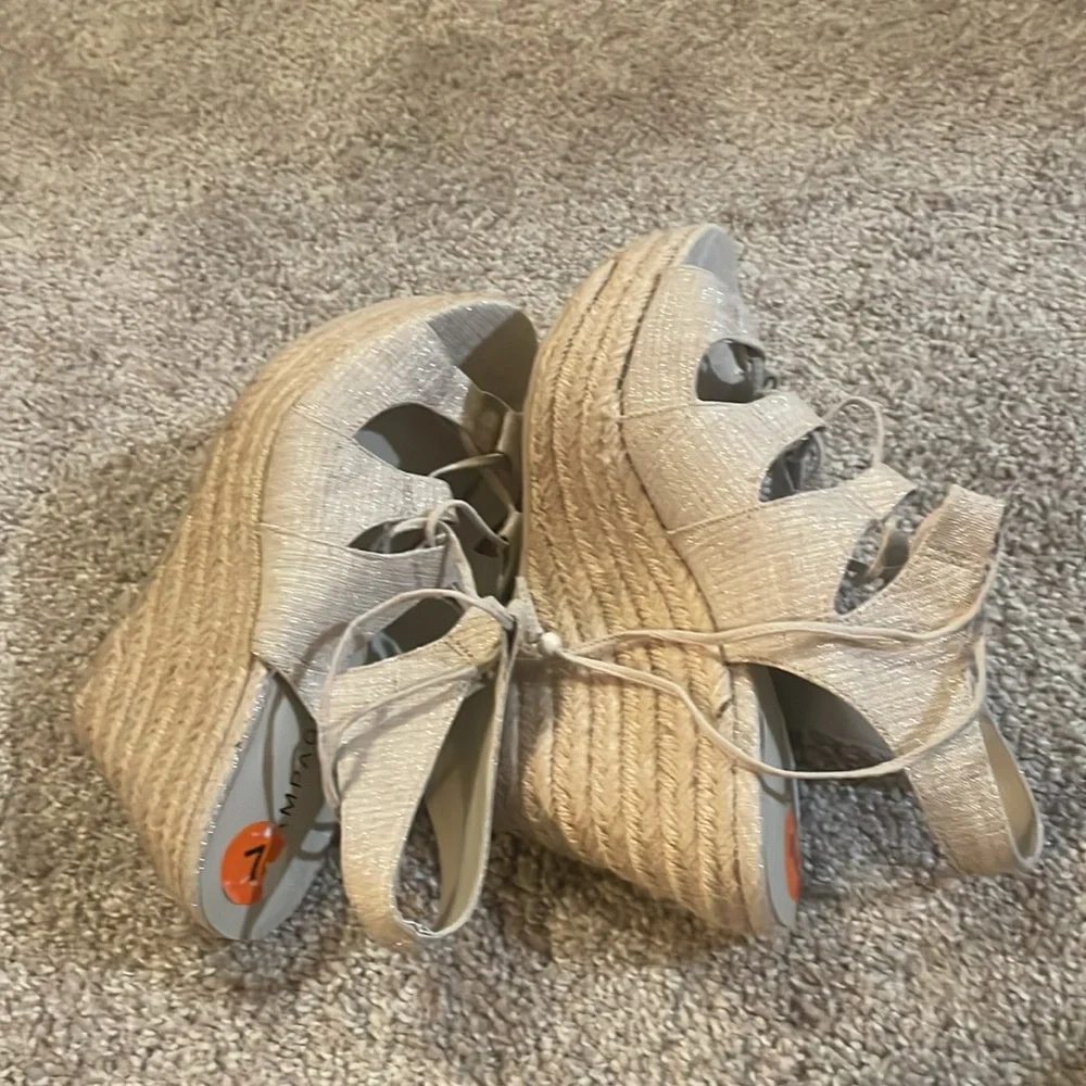 Rampage linen and silver wedge espadrilles raffia sides size 7